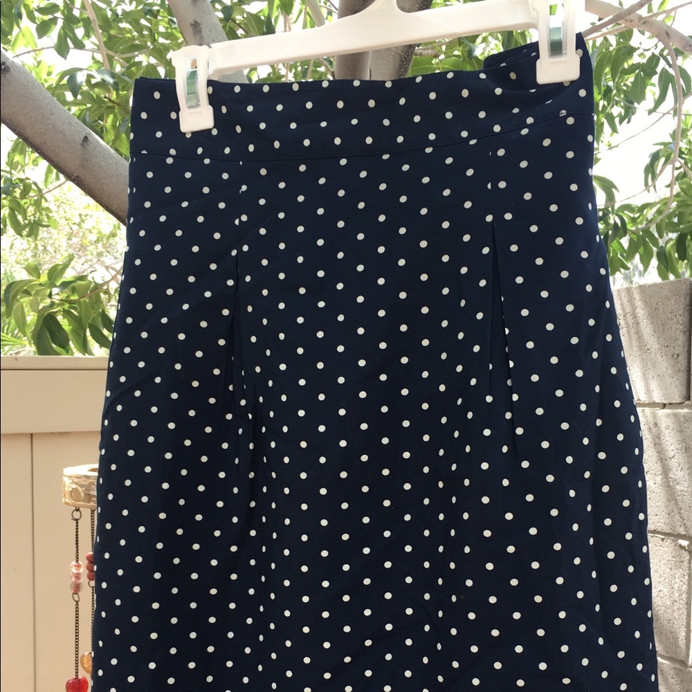 Van Heusen blue polka dot skirt, size 18